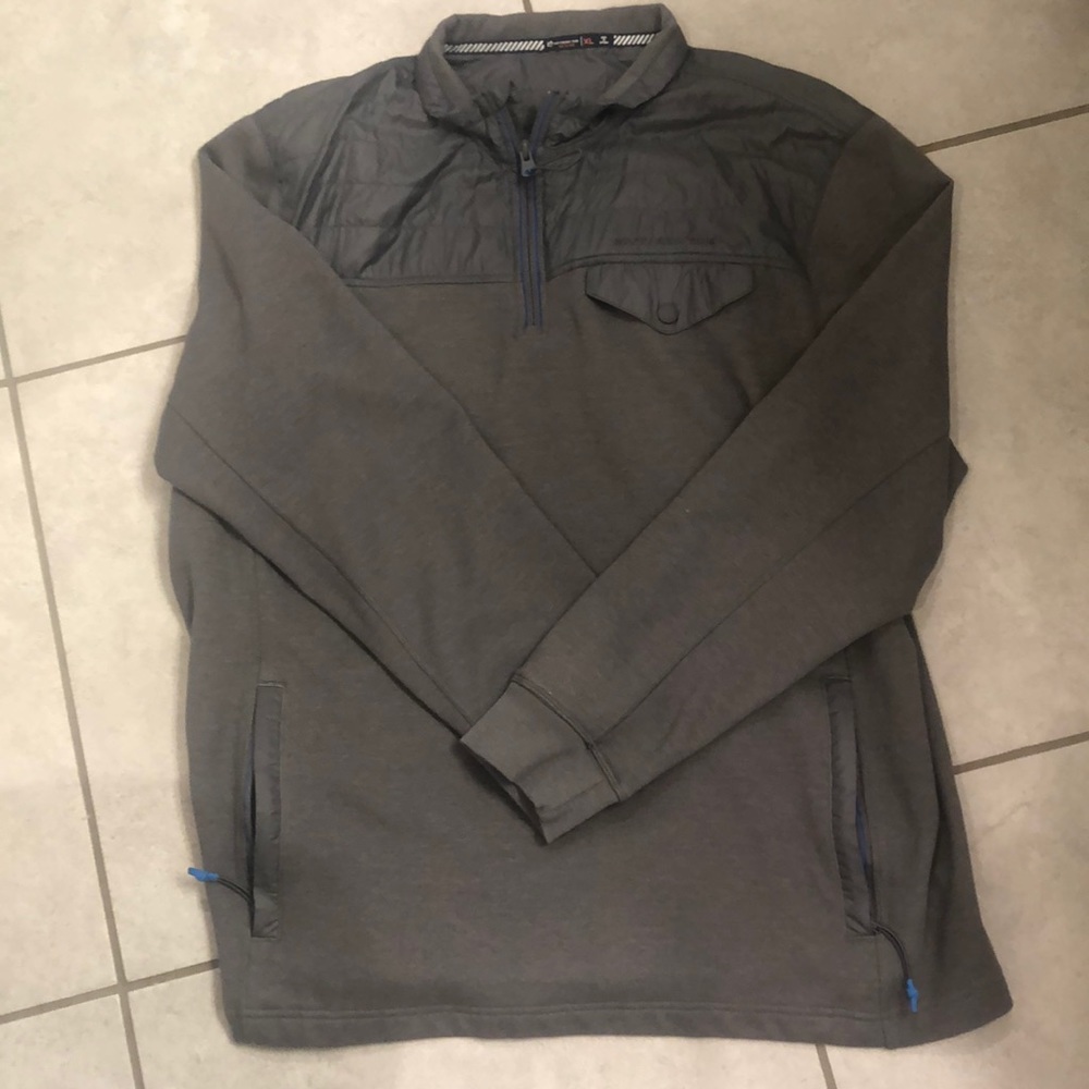 Men’s half zip pullover
